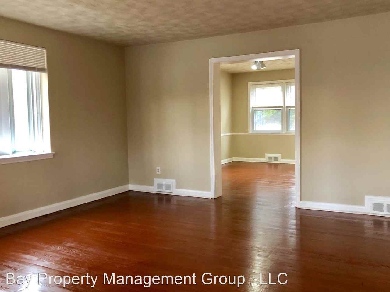 1565 Winston Ave - Photo 3 of 17