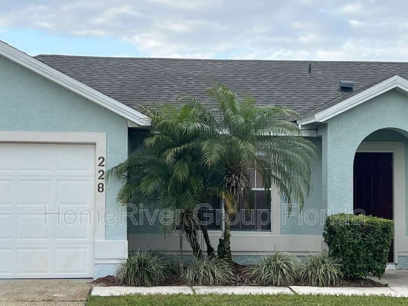 228 Sunset Ct - Photo 3 of 19