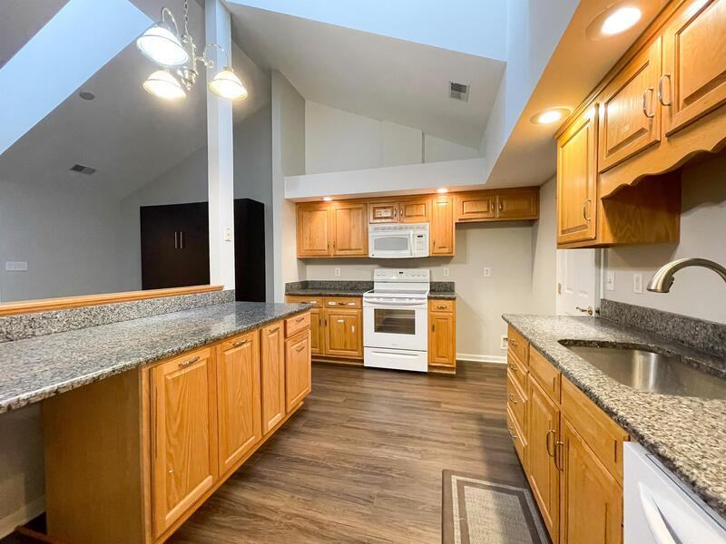 149 Chantilly Ct - Photo 3 of 16