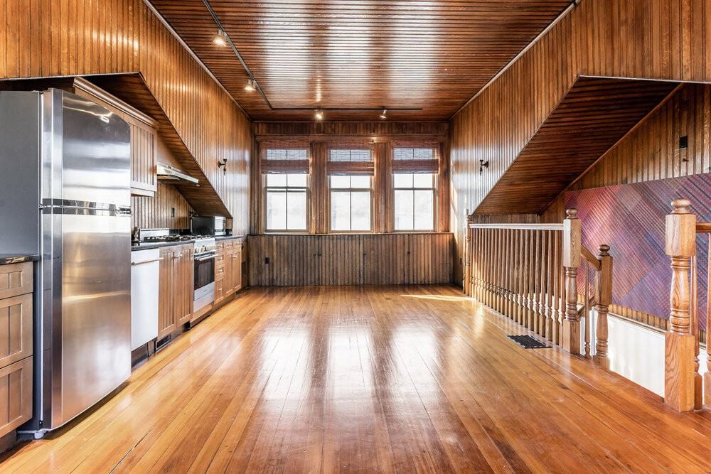 1609 Tremont St #3 - Photo 2 of 34