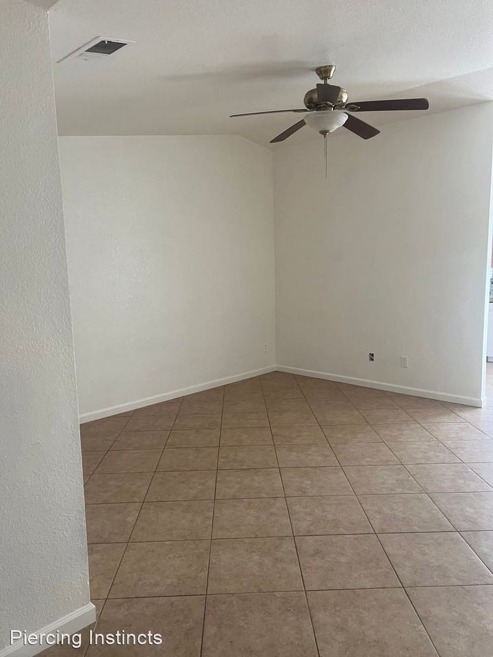 261 Bothun Drive - Photo 3 of 16