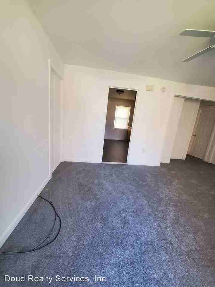 Carver Circle - Photo 2 of 12