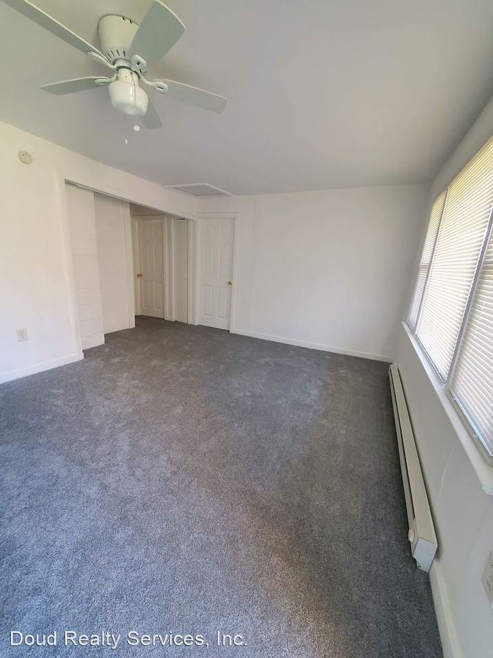 Carver Circle - Photo 3 of 12