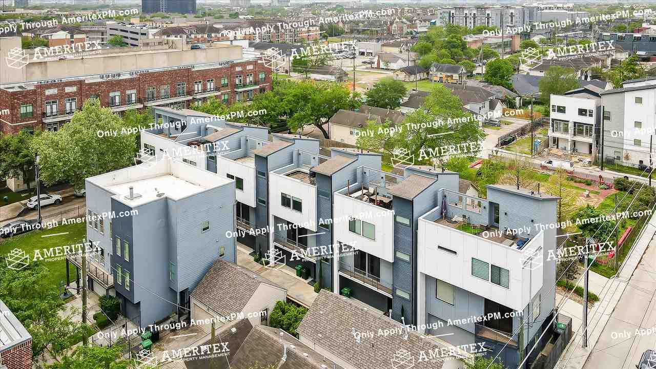 1007 Ruthven St - Photo 2 of 29
