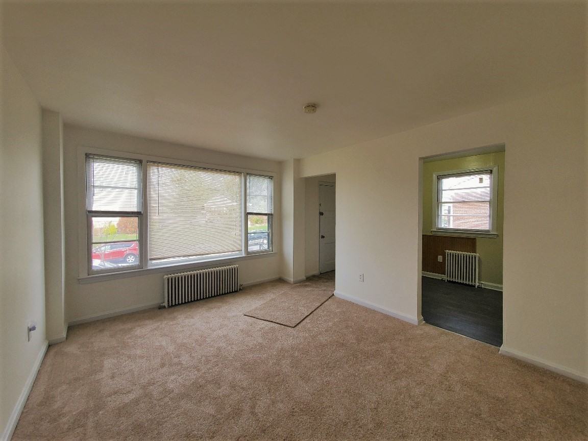 6708 Stockton Ln - Photo 3 of 19