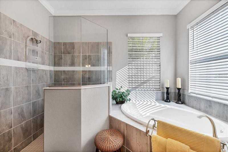 15384 Spanish Point Dr - Photo 6 of 26