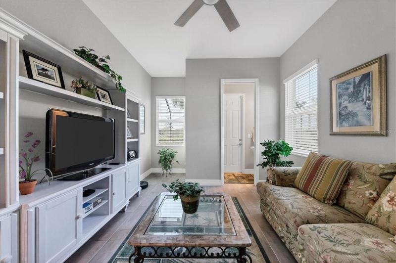 15384 Spanish Point Dr - Photo 7 of 26