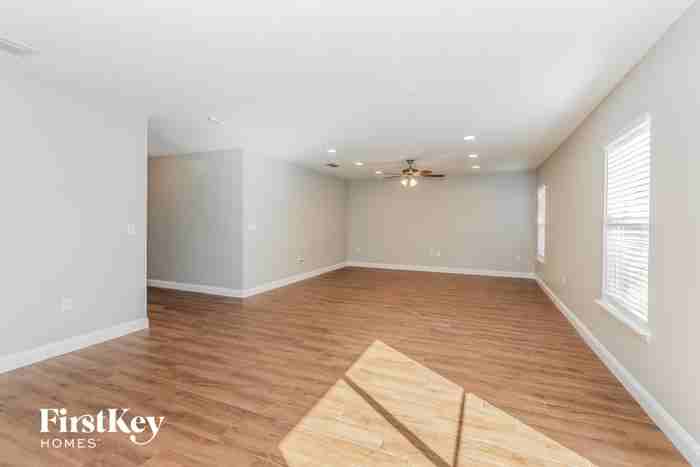 6564 Winding Greens Dr - Photo 3 of 15