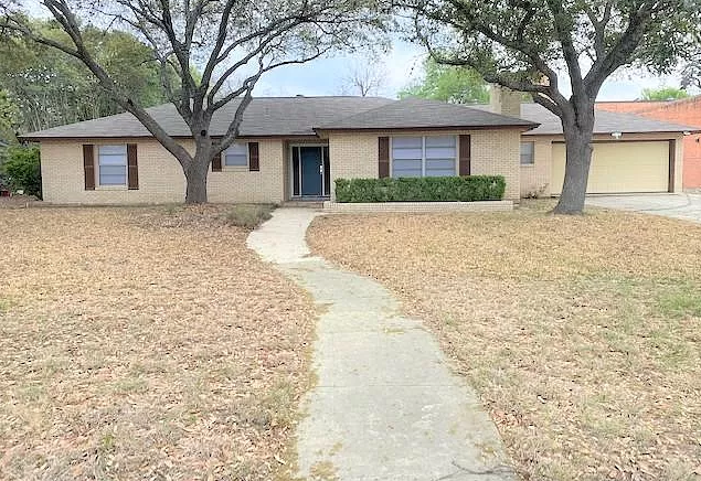 104 Ranchland Dr #1 - Photo 2 of 7