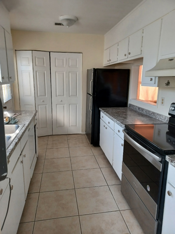 1108 Marshview Circle Dr - Photo 3 of 12