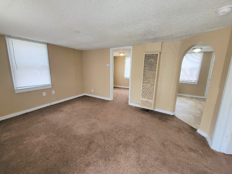 334 N Bebe St - Photo 2 of 20