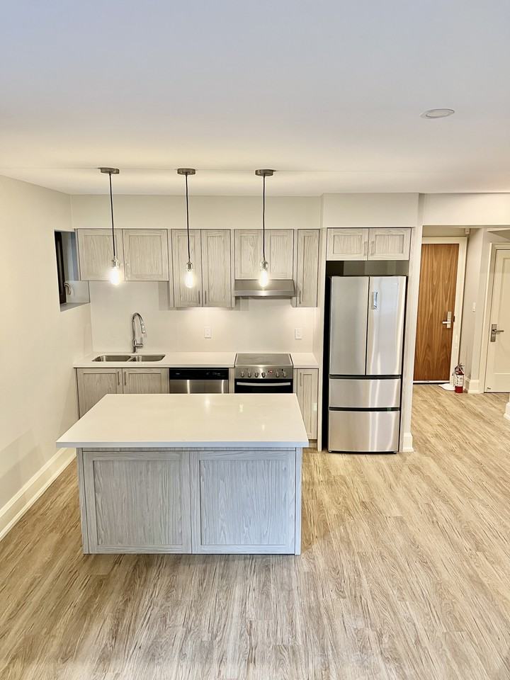 32 Rowanwood Avenue #104