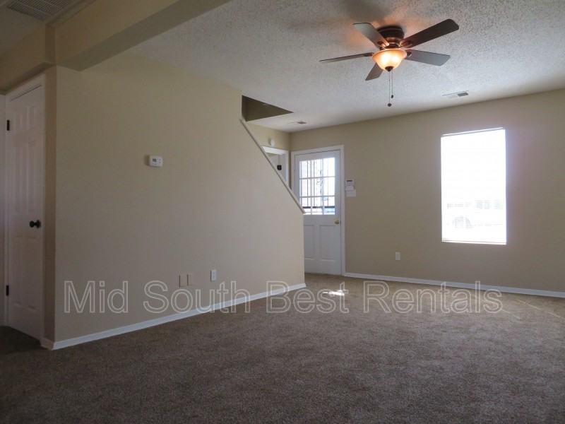 2870 Saint Elmo Ave - Photo 4 of 15