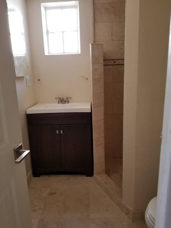 1827 East 9th Street #II - Photo 2 of 14