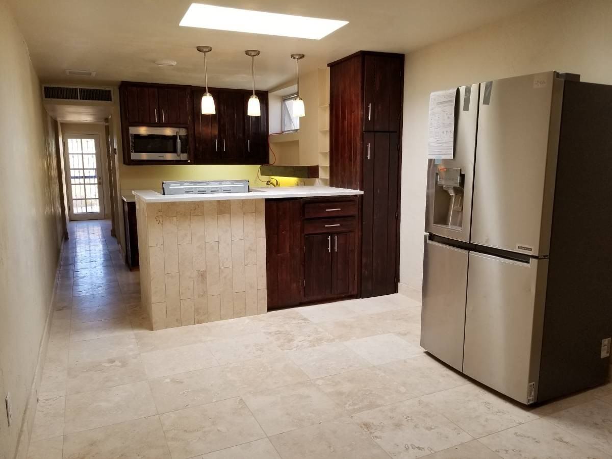 1827 East 9th Street #II - Photo 7 of 14