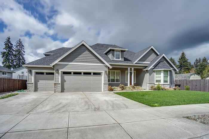 9202 Ne 142nd Ave - Photo 3 of 42