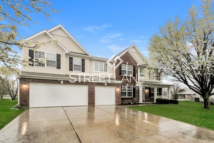 5074 Haywood Ln - Photo 2 of 15