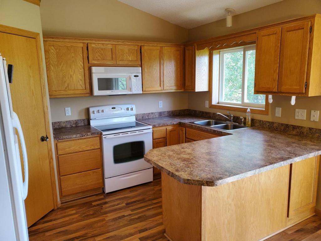 30820 Reflection Ave - Photo 4 of 30