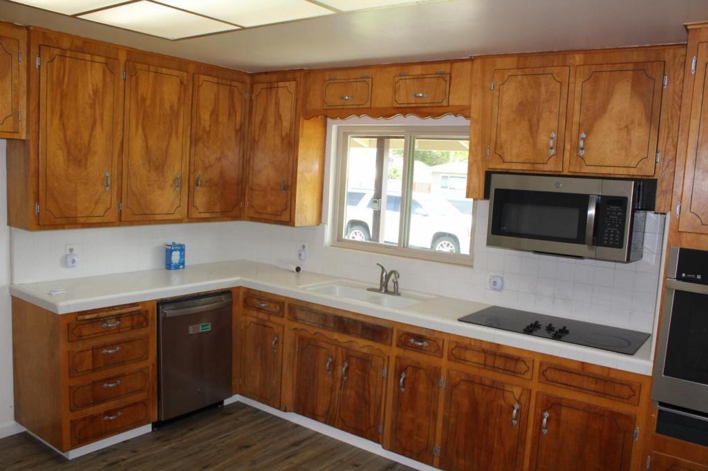 455 Vassar Ave - Photo 4 of 19