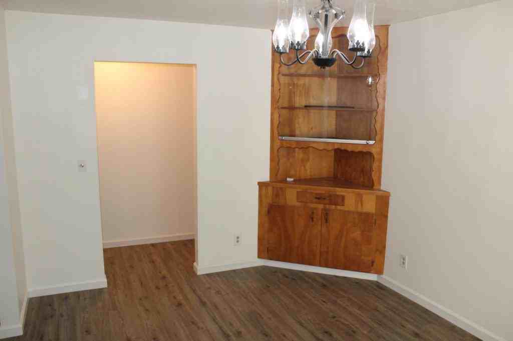 455 Vassar Ave - Photo 6 of 19