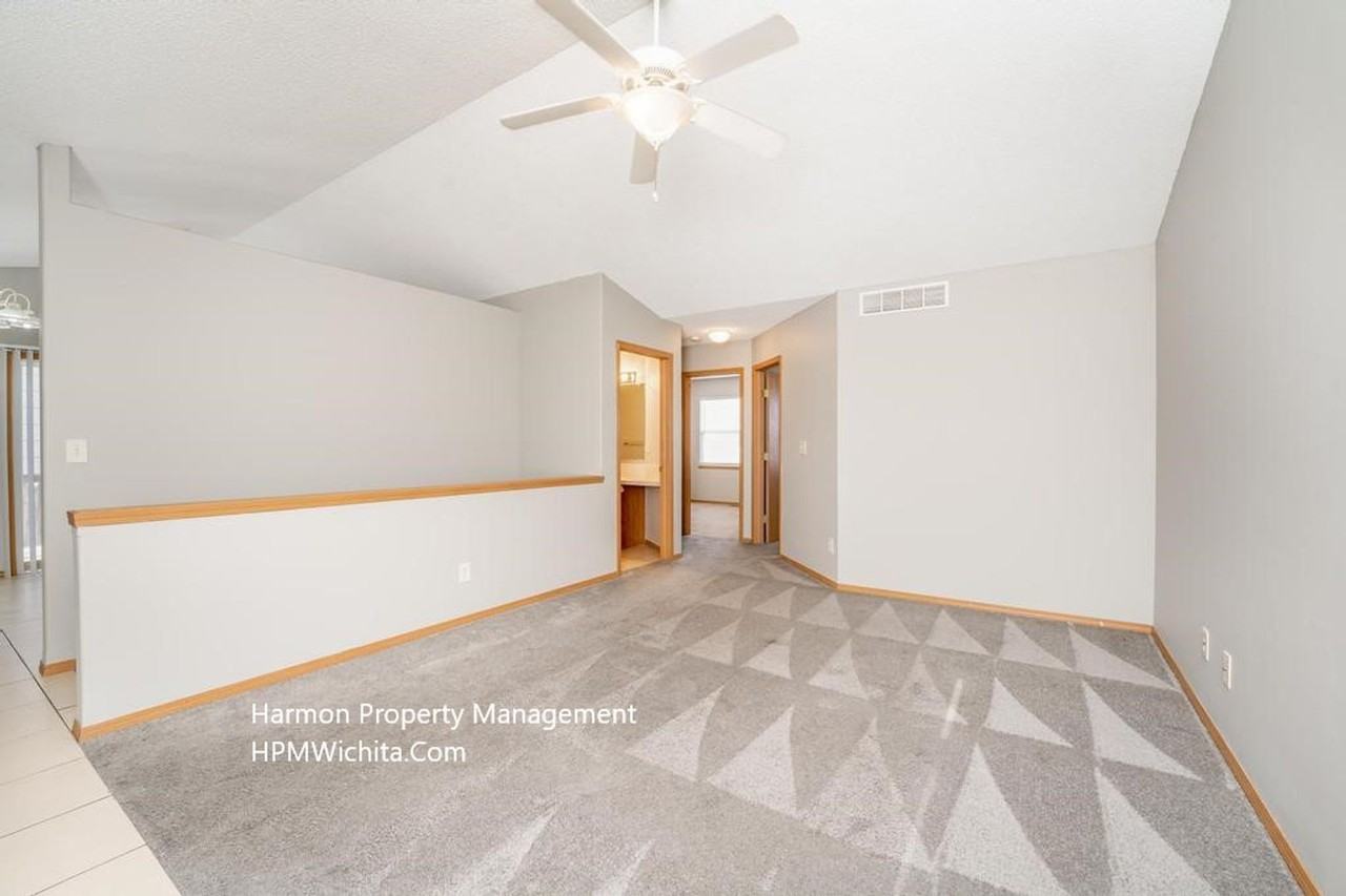 1022 E Karla Ct - Photo 2 of 15