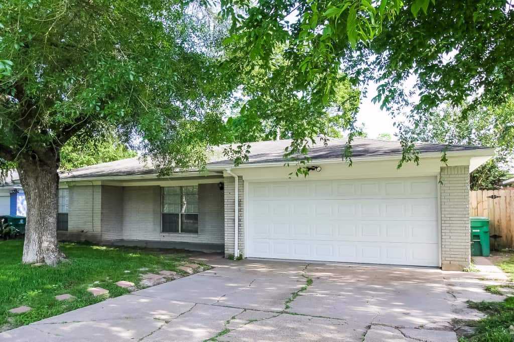 819 Turney Dr - Photo 2 of 25