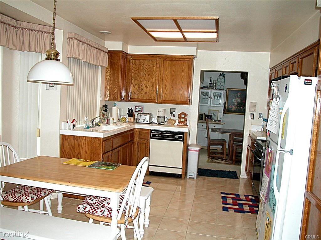 28091 Virginia - Photo 3 of 8