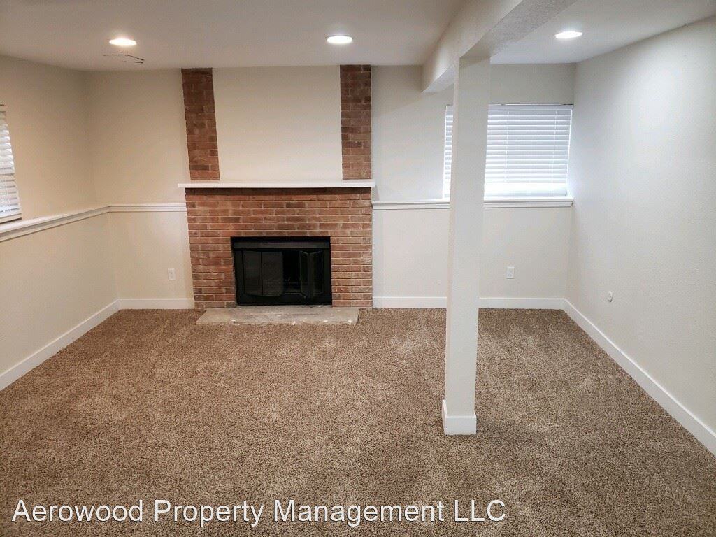 1726 Cathay Ct - Photo 2 of 17