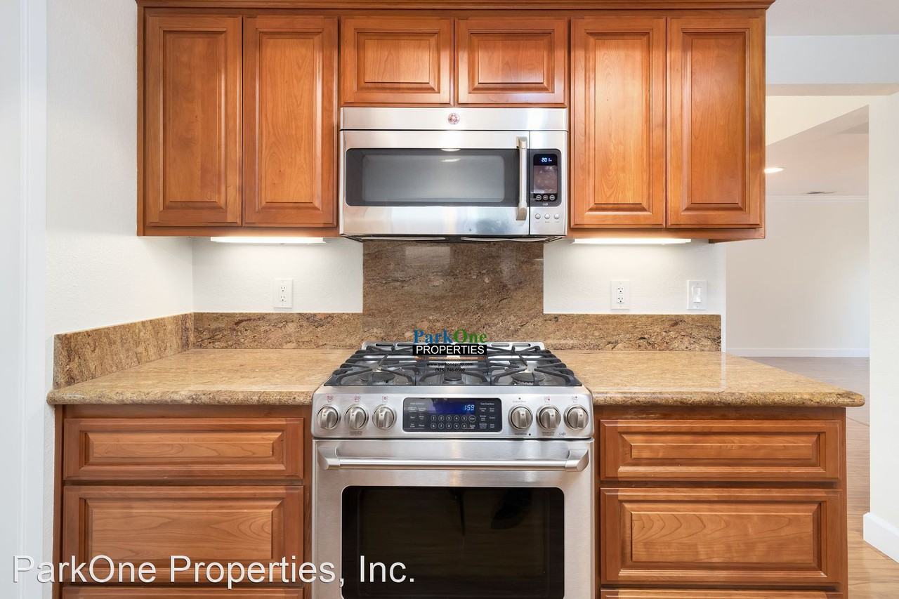 1814 Boxwood Dr - Photo 3 of 28