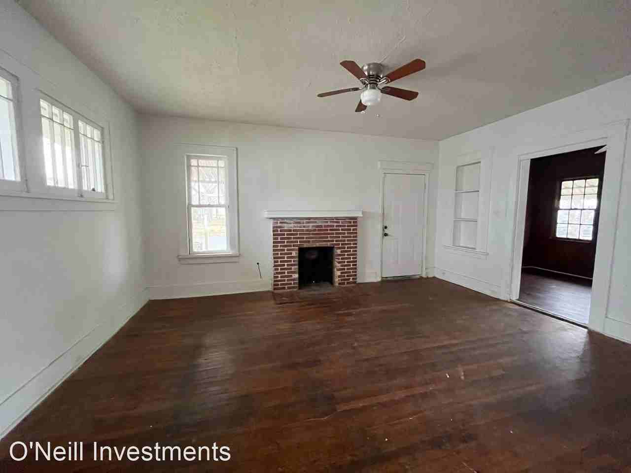 1101 Parker St - Photo 3 of 11