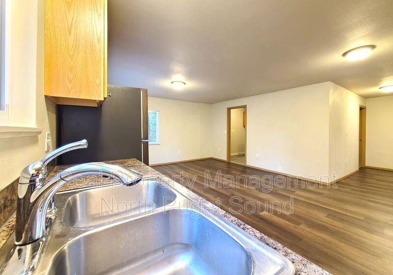 4131 104th St Ne - Photo 7 of 15