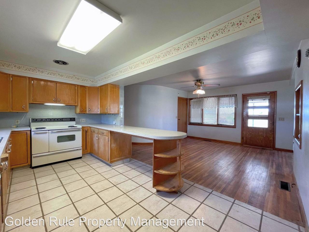 1001 S Main St - Photo 2 of 26