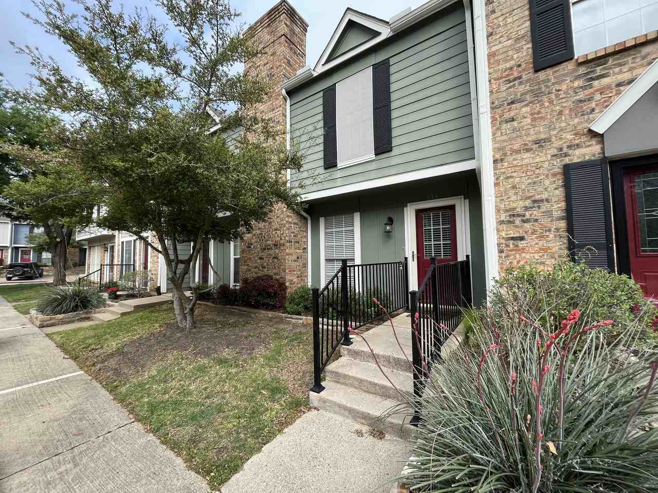 111 Churchill Ln - Photo 2 of 22