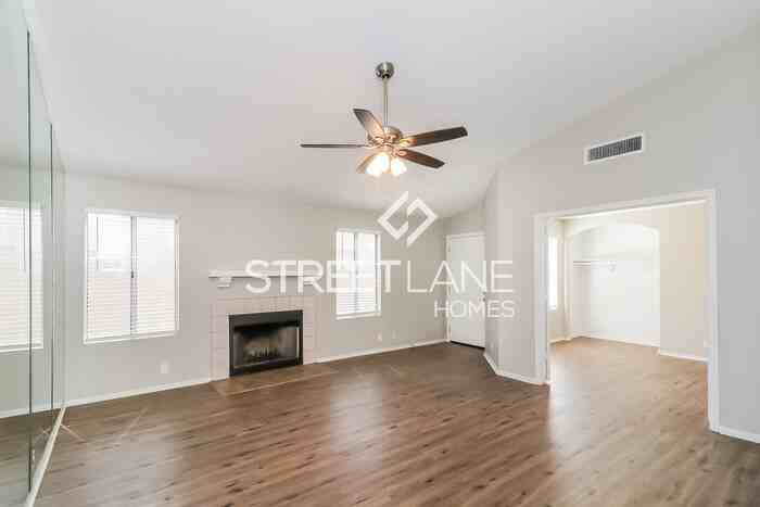 11007 N 59th Dr - Photo 3 of 15