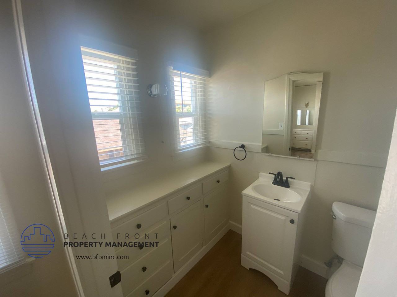 566 W. 17th St. - Photo 6 of 13