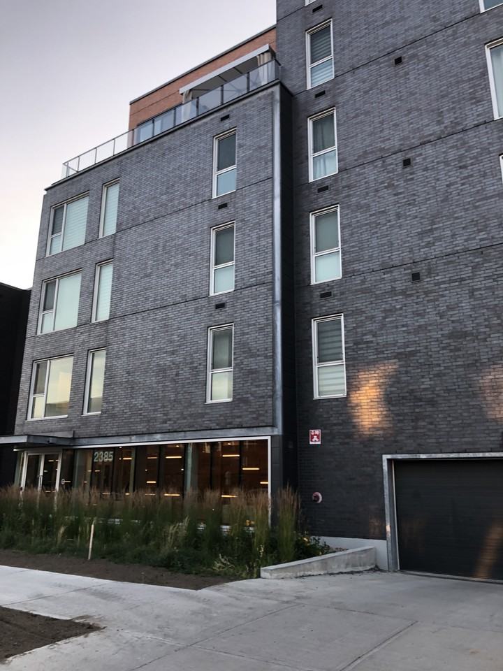 2385 Rue des Équinoxes #406
