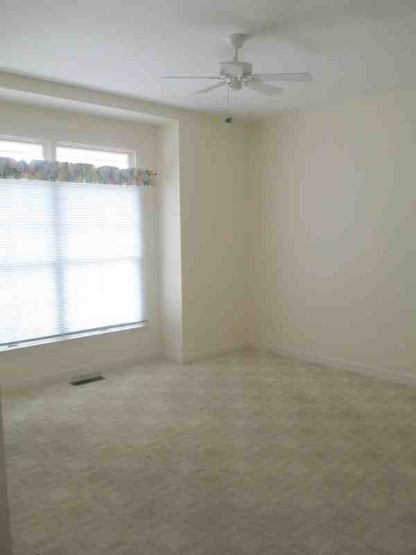 105 Pinehurst Dr - Photo 3 of 18