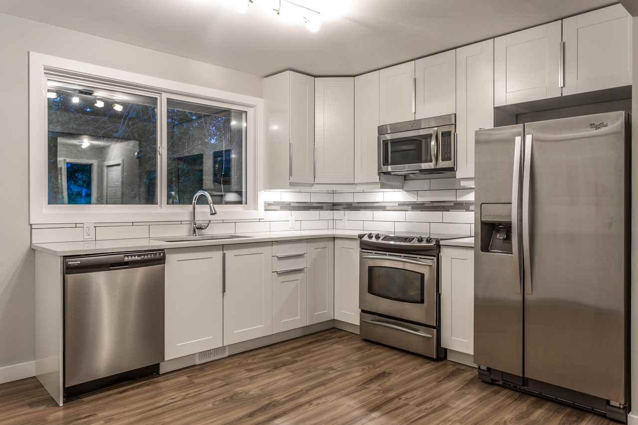 84 Lynnwood Drive Southeast - Photo 2 of 11