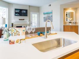 featured image of 600 W County Line Rd