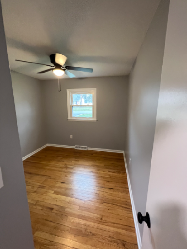 615 Sunny Ln - Photo 2 of 7