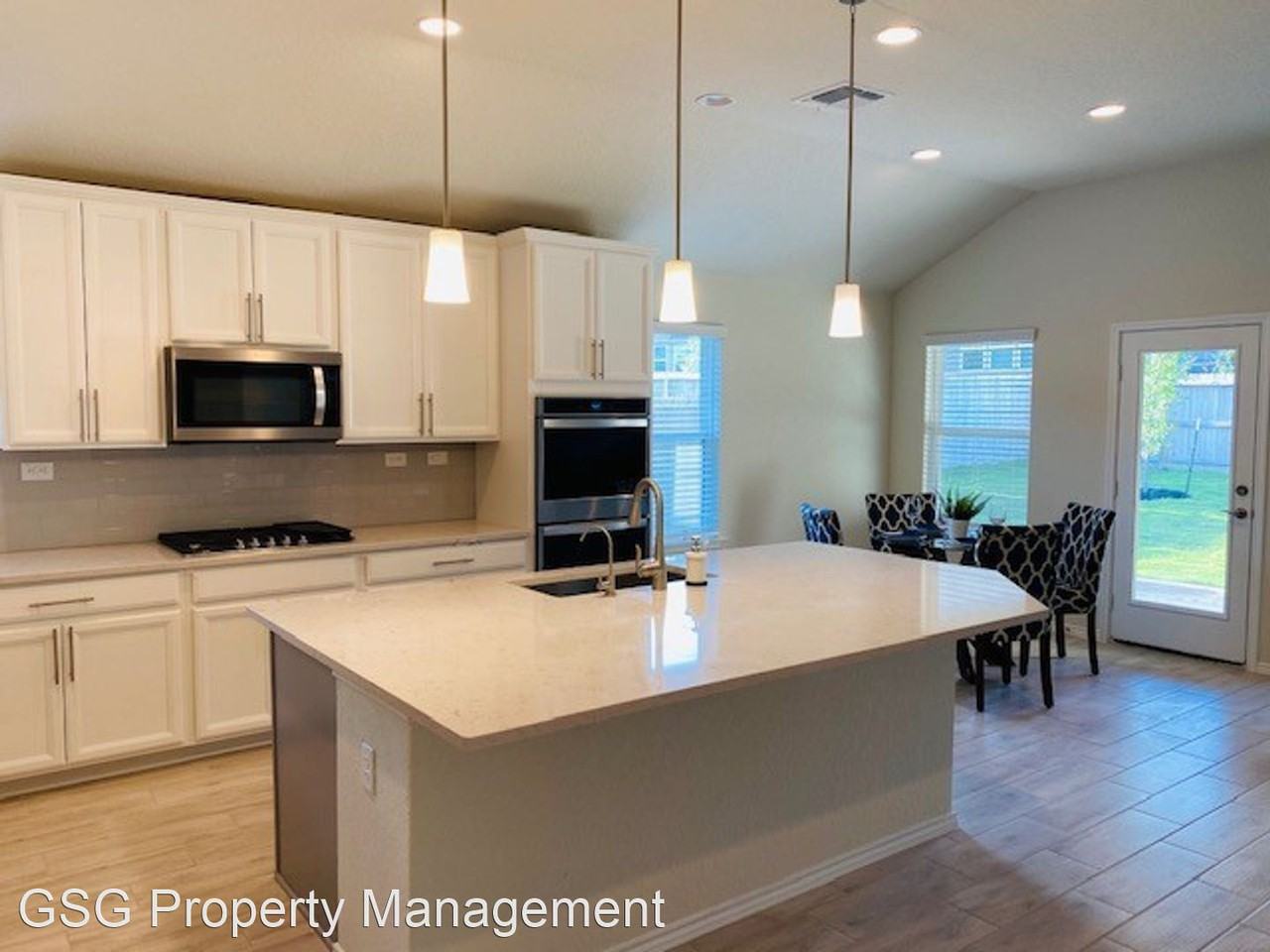 7639 Cottonwood Rdg - Photo 3 of 12