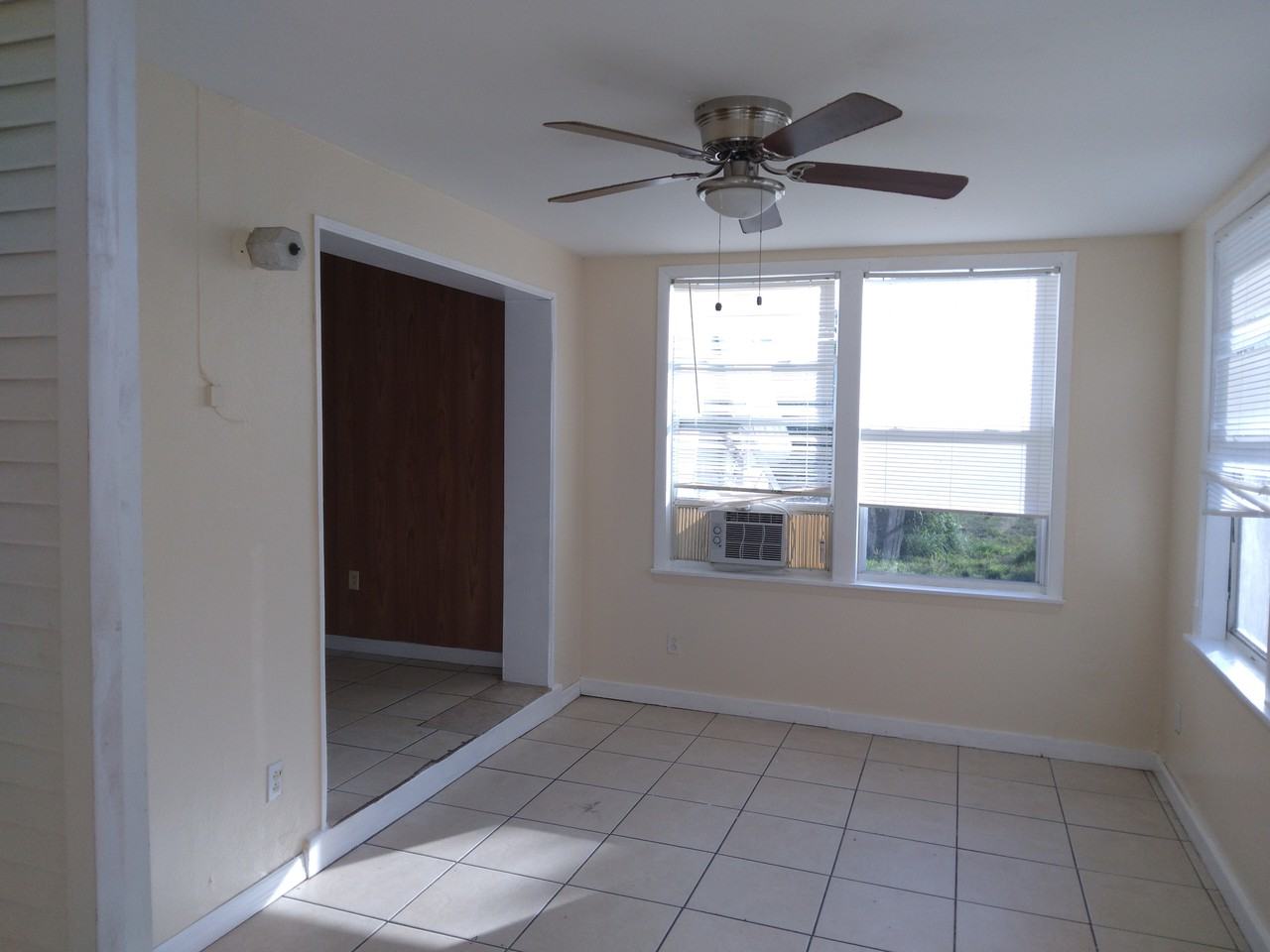 22138 Belinda Avenue - Photo 4 of 17