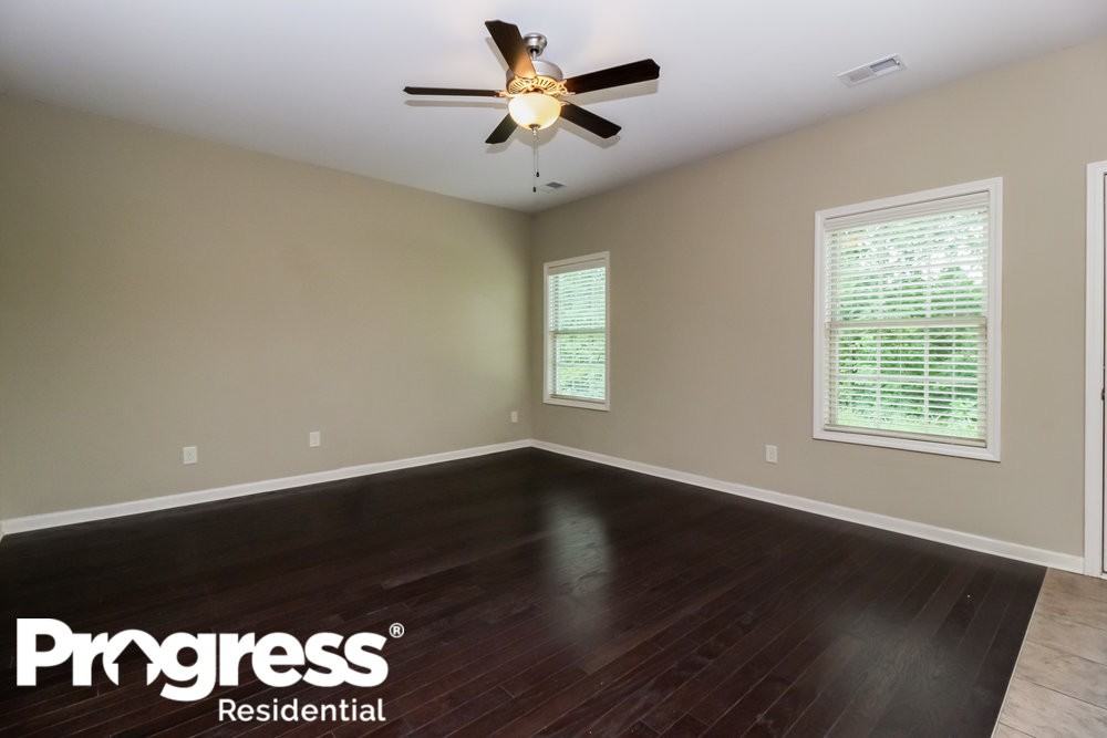 106 Saint Charles Pl - Photo 3 of 17