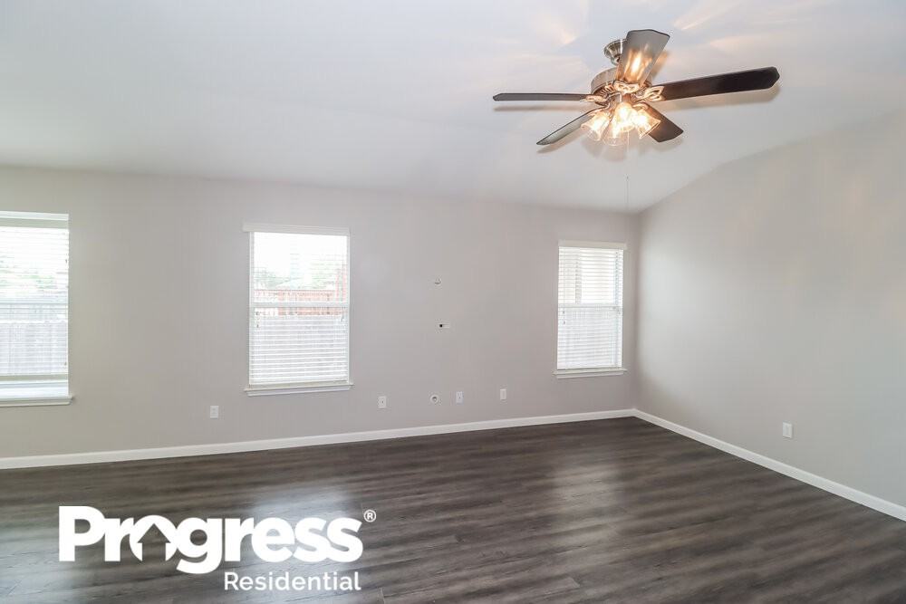 2632 Haselwood Ln - Photo 2 of 14