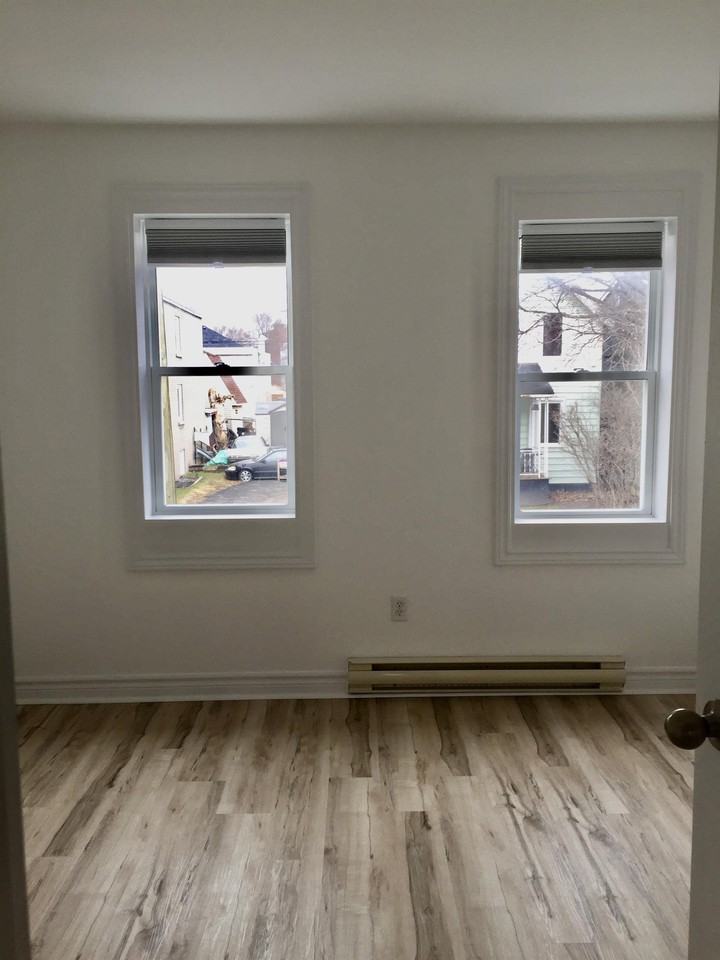 243 Carillon St #3 - Photo 2 of 17