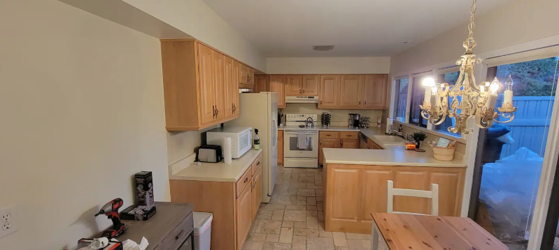 2723 Country Club Dr - Photo 2 of 14