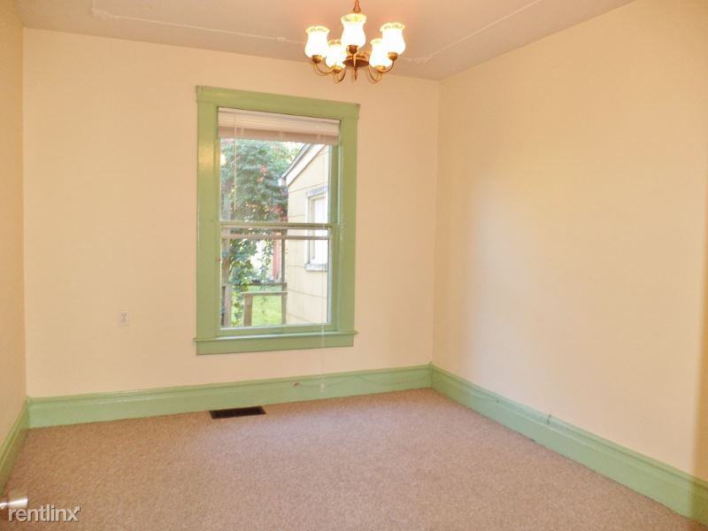 409 3rd St - Photo 3 of 10