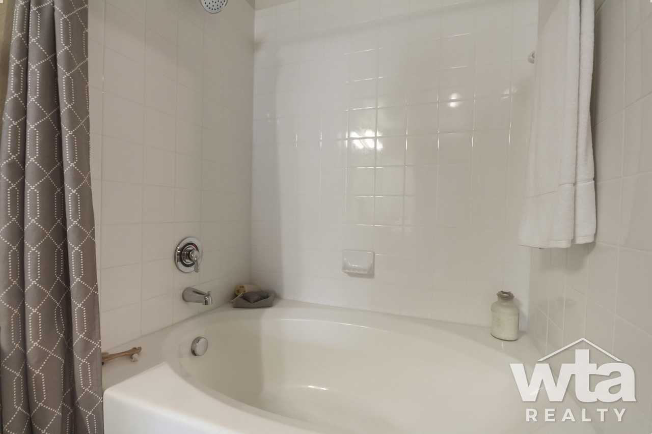 12430 METRIC BLVD - Photo 2 of 30
