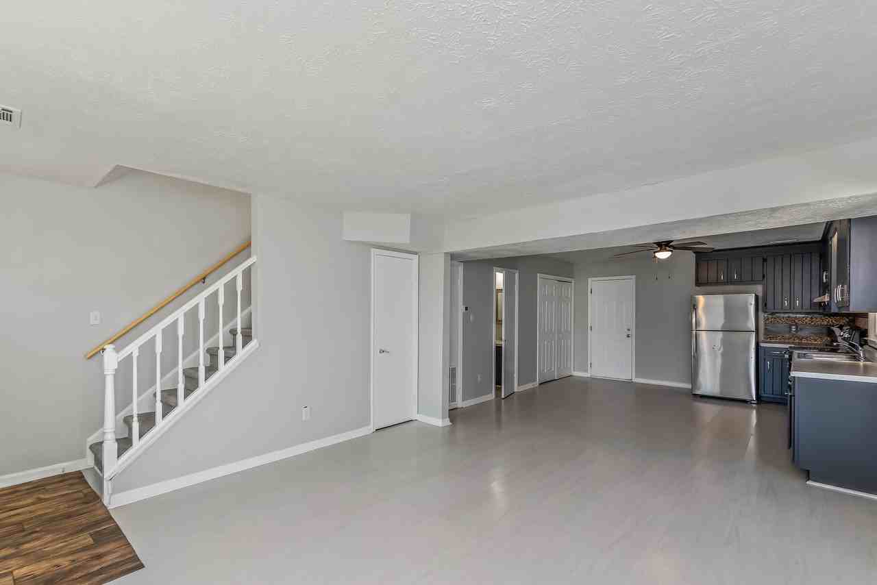 17 Dogwood St #1 - Photo 2 of 14