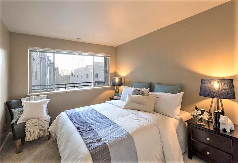 Harbor Square - Photo 7 of 12